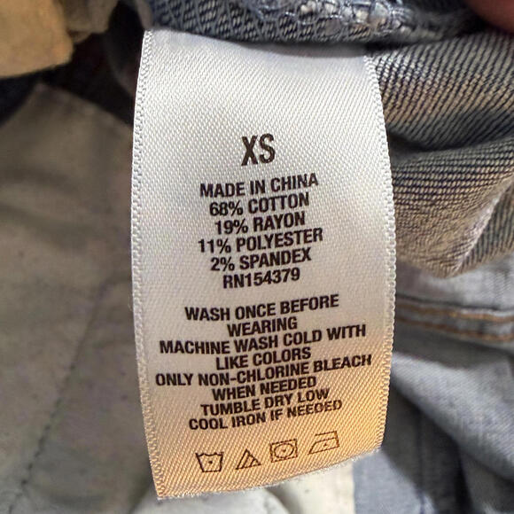 Aeropostale SZ XS Seriously Stretchy Denim Jacket Slim Fit Cropped Distressed - Picture 6 of 6